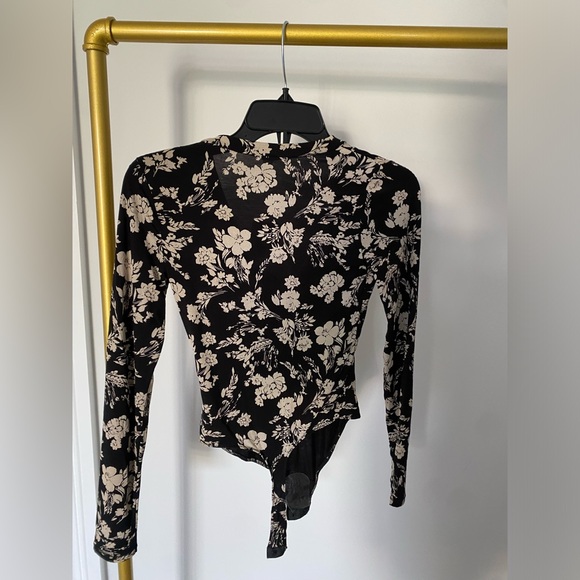 Free People Black/White Floral Bodysuit Size X-Small NWT - Picture 4 of 4